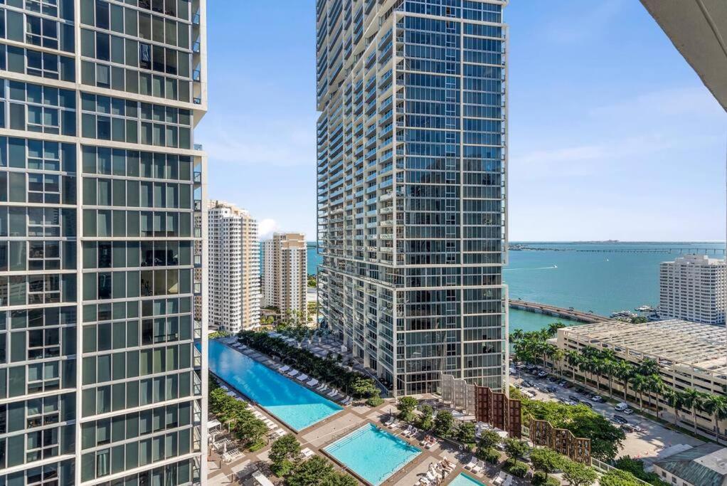 Penthouse Luxury Icon And W Panoramic Views Balcony In Brickell