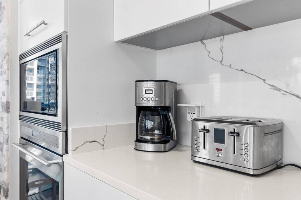 Apartment Penthouse Luxury Icon And W Panoramic Views Balcony In Brickell Miami